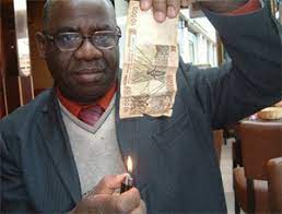 Note de lecture :    OUVRAGE : Le franc CFA et l’Euro contre l’Afrique AUTEUR : Nicolas Agbohou